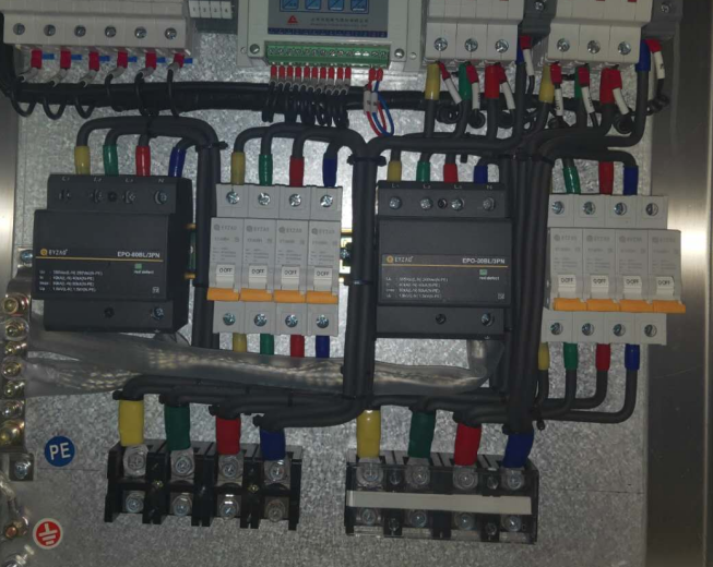電涌保護器